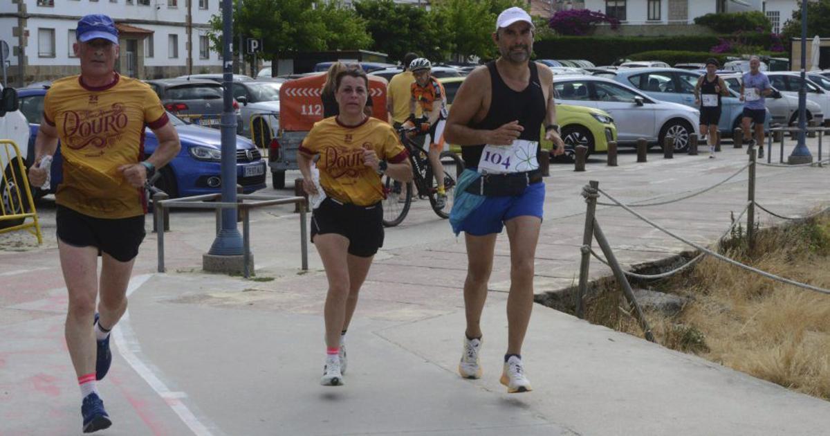 Tres de los que se decidieron por la carrera de 4,2 kilómetros. | GONZALO NÚÑEZ