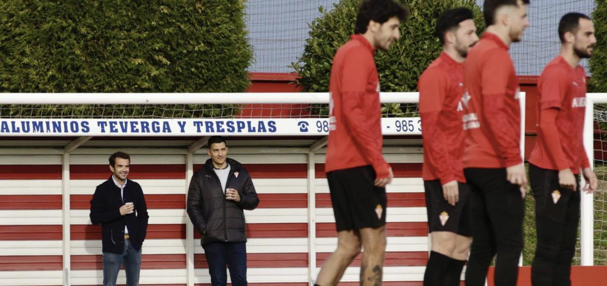 Por la izquierda, José Riestra e Israel Villaseñor, en Mareo.