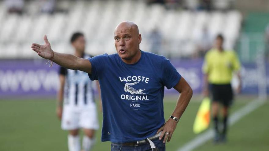 El Castellón pierde ante el Ribarroja a la espera del &#039;play-off&#039; (1-2)