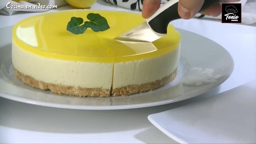 Así se hace la tarta de limón más deliciosa: sin azúcar, sin horno y sin batidora