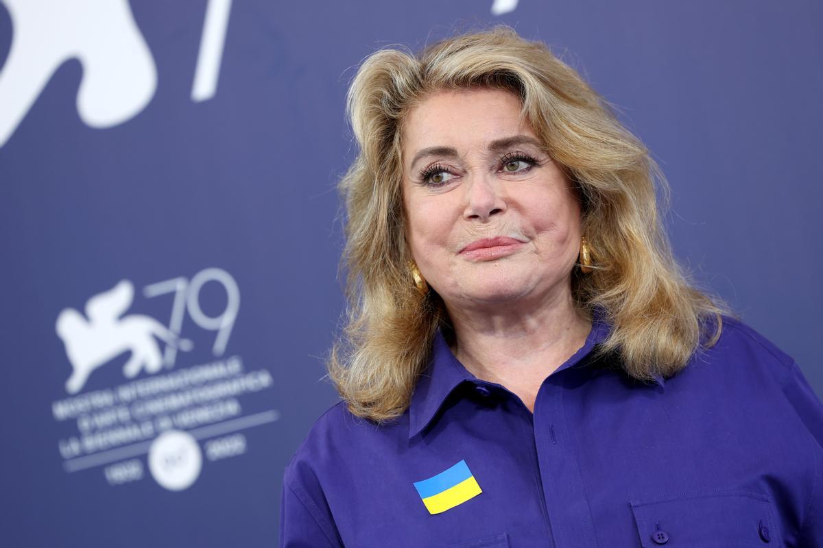 La actriz francesa Catherine Deneuve en la edición 79ª del Festival de Venecia