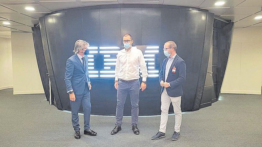 La Comunidad estudia futuros proyectos con IBM