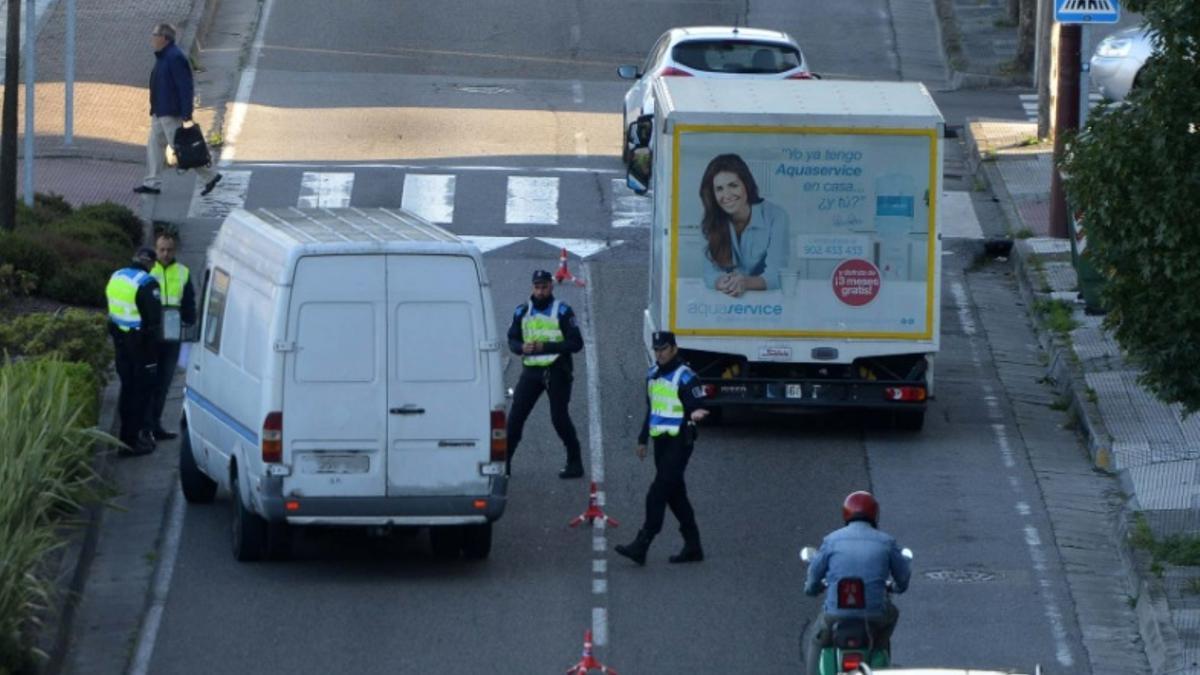 Un control de furgonetas de la Policía Local de Pontevedra