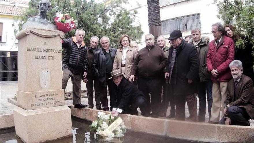 La Federación Taurina rinde un homenaje a Manolete