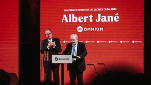 Albert Jané recibe el Premi dHonor de les Lletres Catalanes