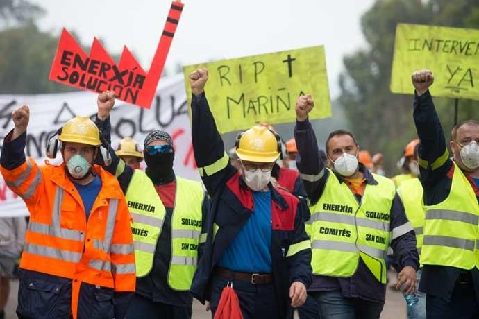 Protestas contra los despidos en Alcoa San Cibrao