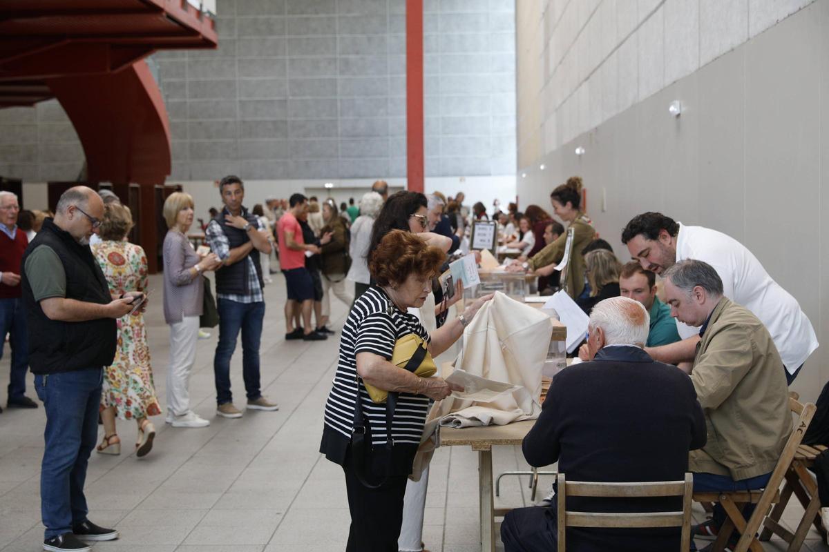 En imágenes: Gijón elige a sus representantes para los próximos cuatro años