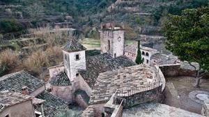 Vista aérea de una parte del pueblo del Bages elegido por la Guía Repsol como uno de los más bonitos de España.