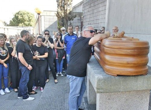 Moaña y el mundo del motor acompañan a Dani Rivas en su funeral