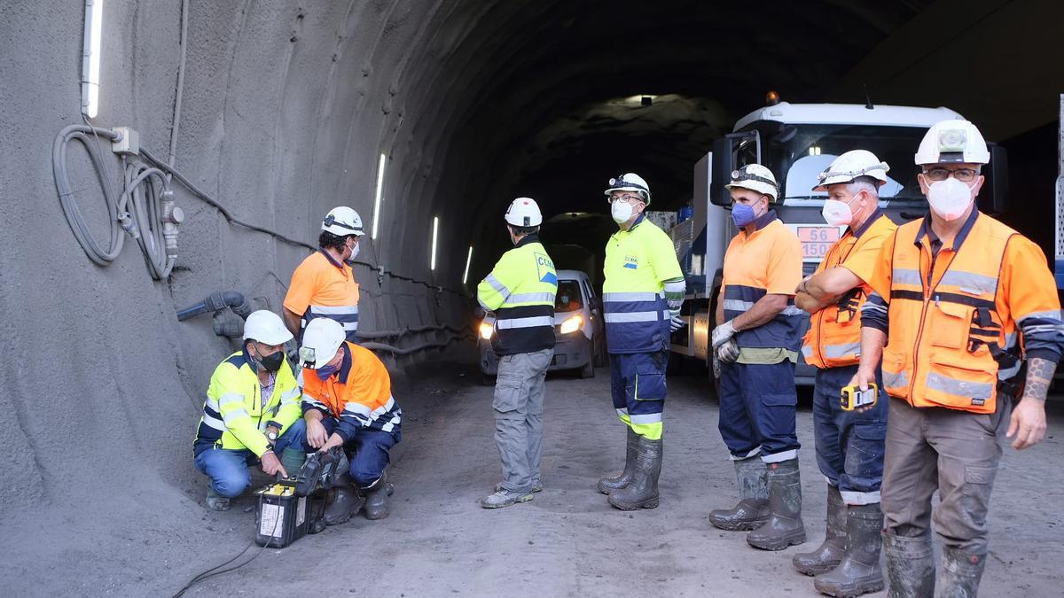 Así fue la voladura del túnel de Faneque, en la nueva carretera de La Aldea.