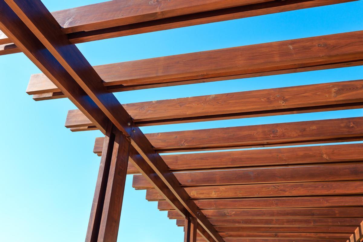 La pérgola de Leroy Merlin que es la gran opción del verano para el jardín