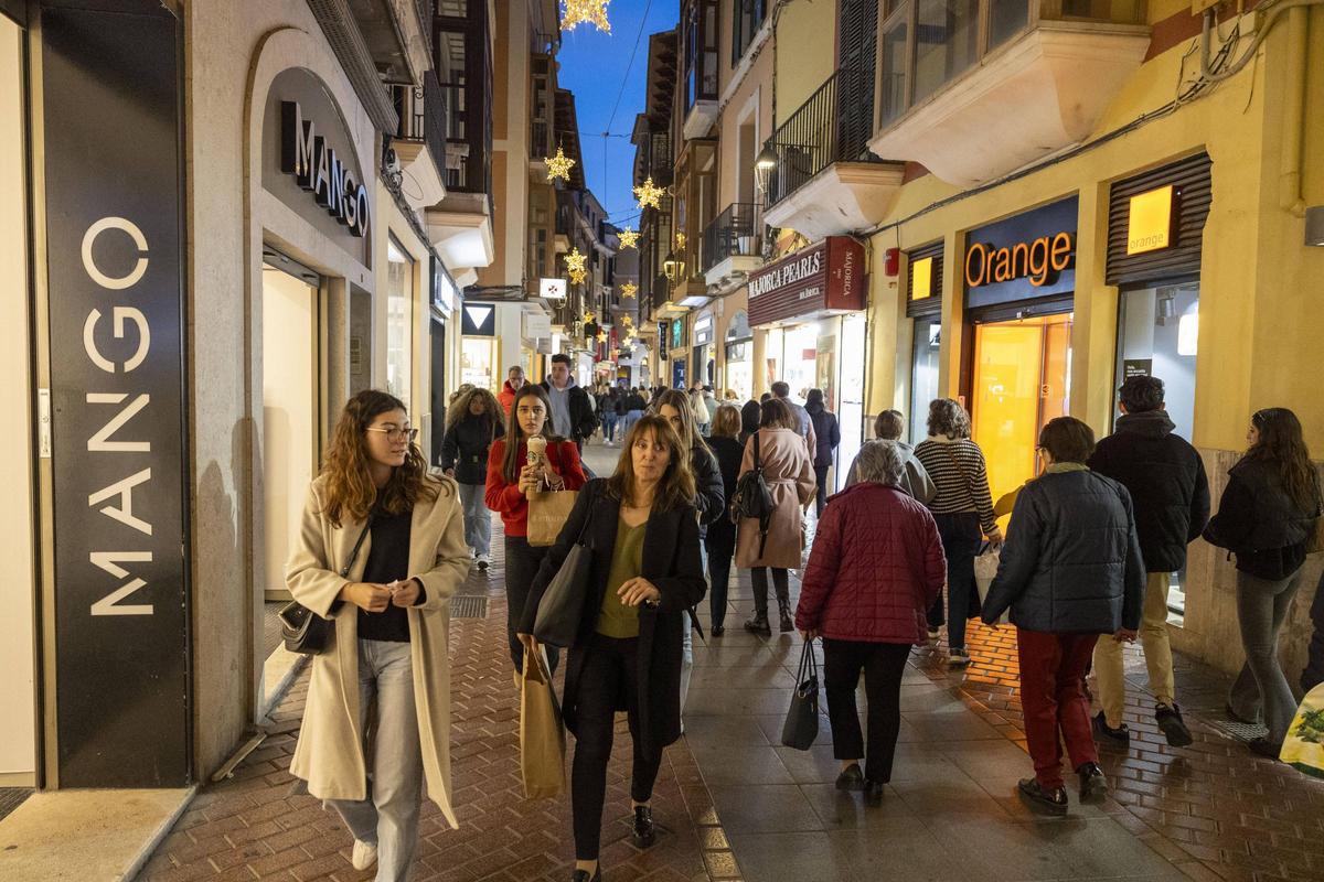 Las grandes firmas del comercio de moda buscan desvincularse de los convenios autonómicos