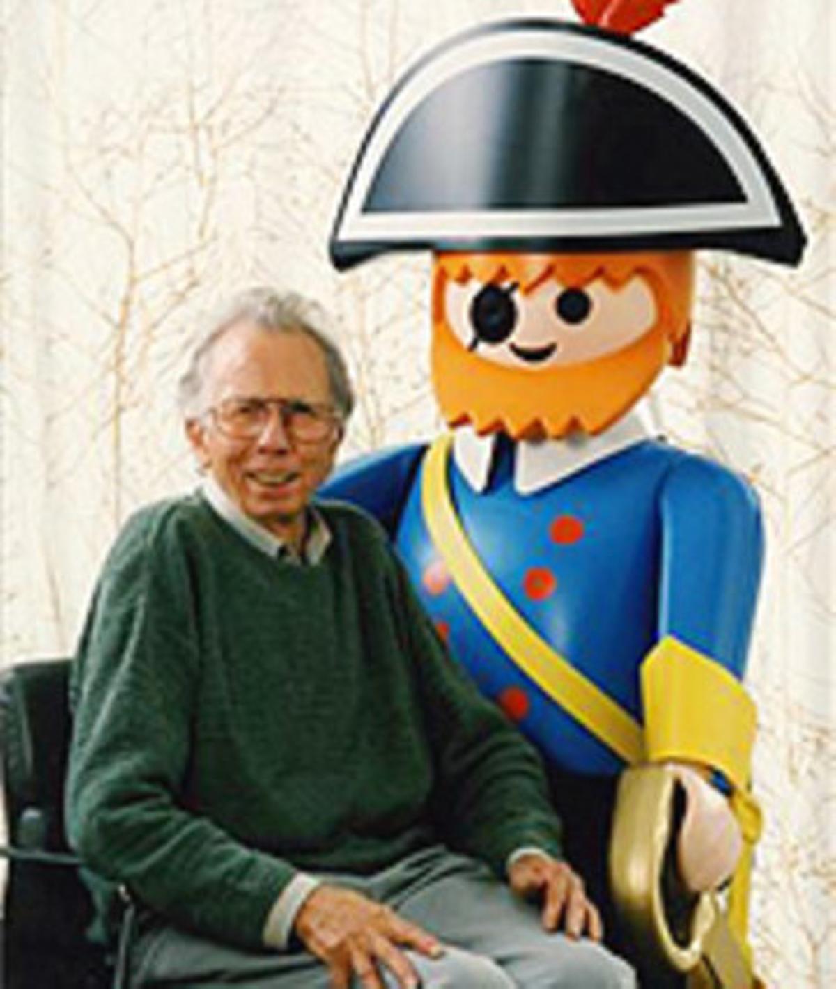 Hans Beck, l’inventor delsclicksde Playmobil, el 1999. Hans Beck, l’inventor delsclicksde Playmobil, el 1999.