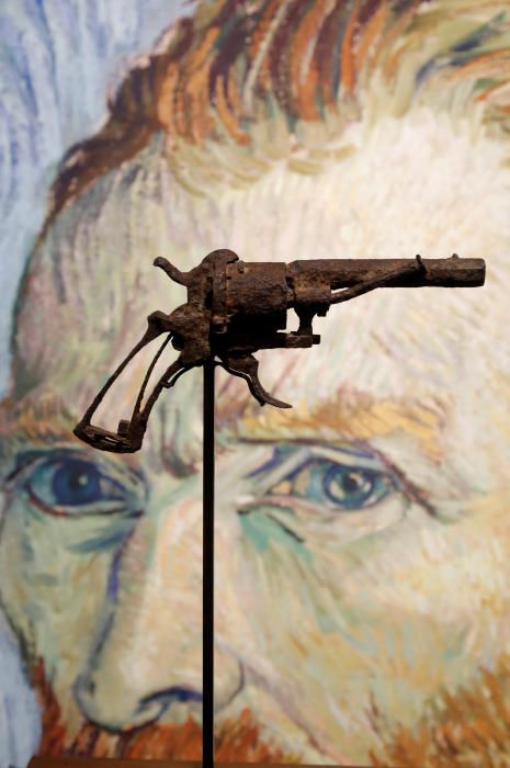 The gun believed to be used by Vincent Van Gogh ...