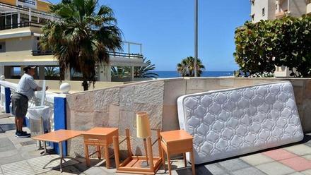 Los hoteles Escorial y Dorado Beach regalan su mobiliario por reformas - La  Provincia