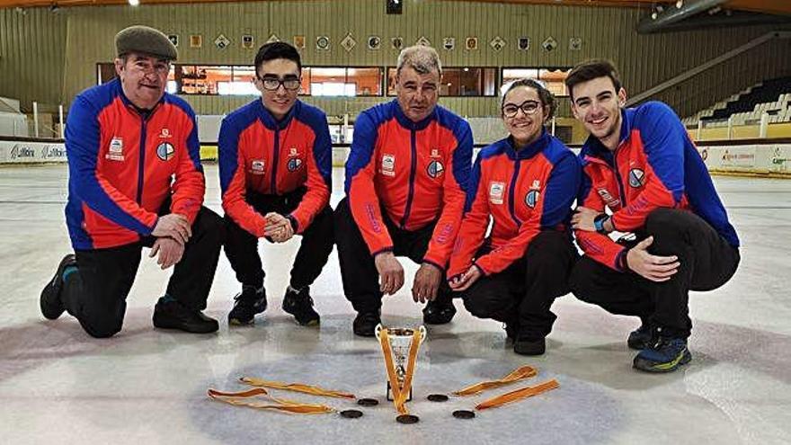 L&#039;equip ceretà de cúrling celebra el segon lloc