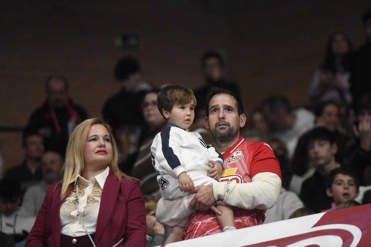 Las imágenes del empate entre El Pozo y el Barça