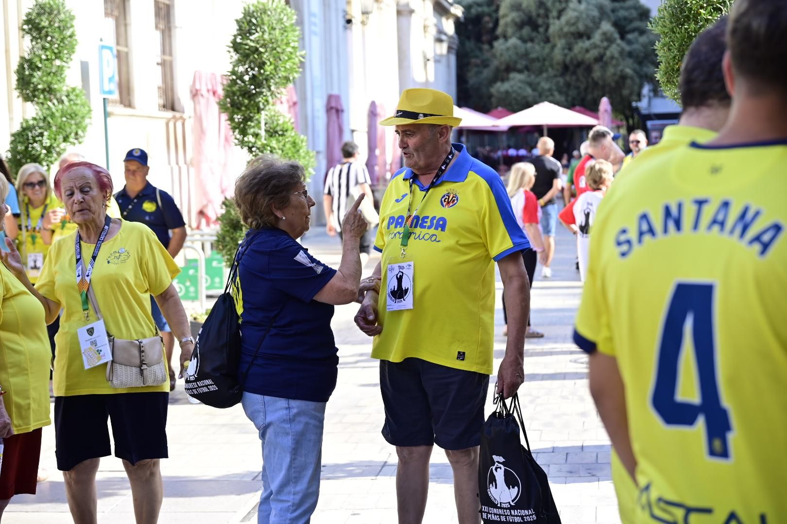 Galería | Un millar de peñistas toman Castellón