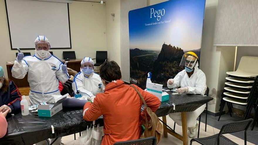 Realizan 300 test gratuitos de coronavirus en Pego