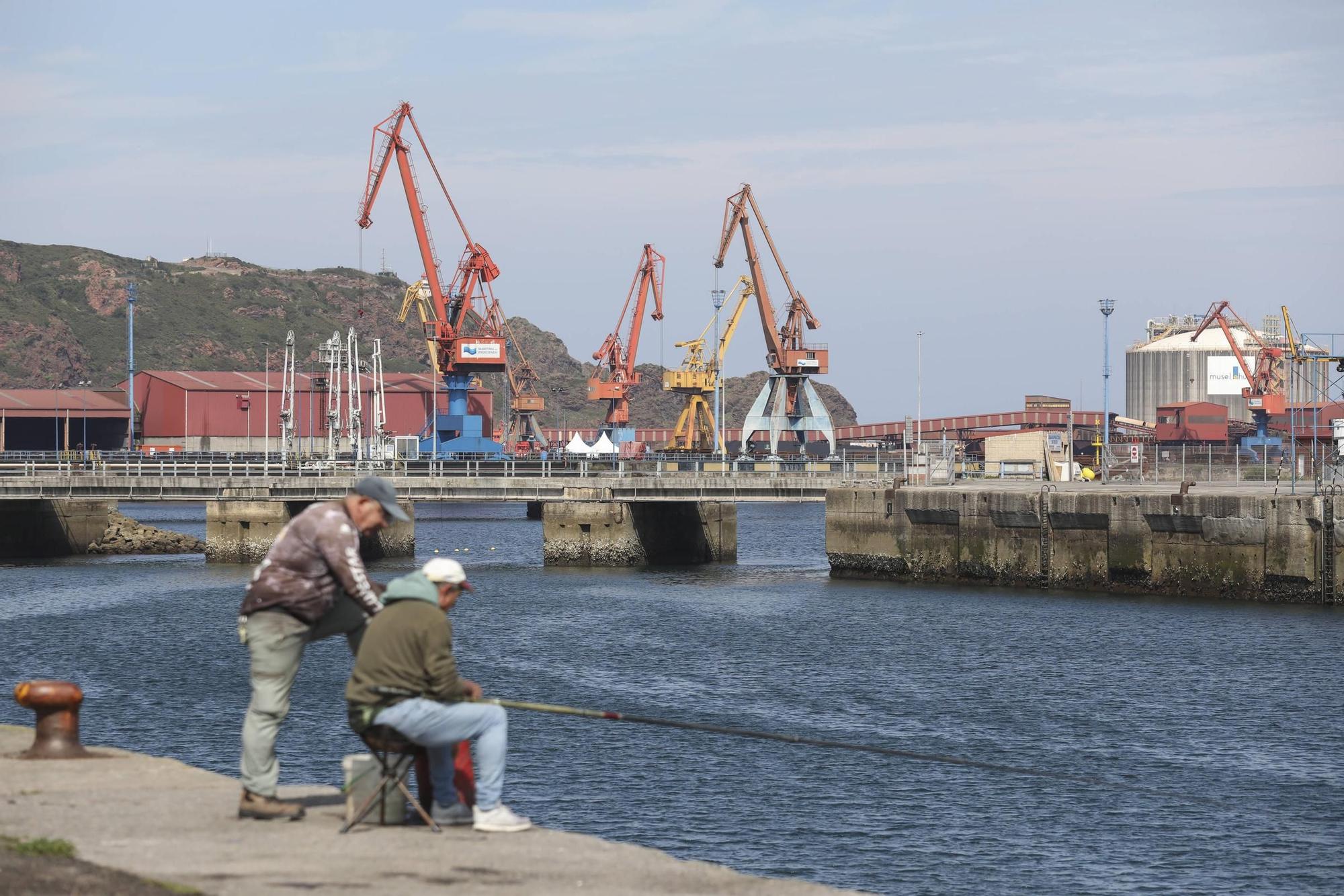 Del pasado al presente: una vista al Oeste de Gijón en imágenes