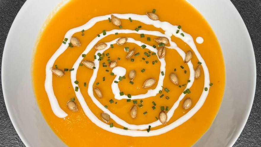 Crema de calabaza y zanahoria, los productos que comparten temporada van bien juntos