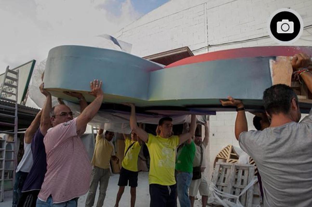 «Esencia» pone rumbo al Ayuntamiento