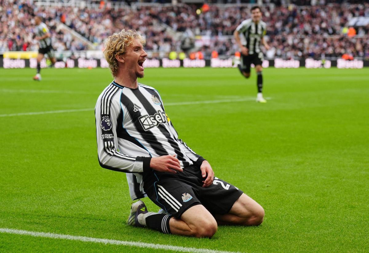 13 September 2025, United Kingdom, Newcastle Upon Tyne: Newcastle United's Nick Woltemade celebrates scoring his side's first goal during the English Premier League soccer match between Newcastle United and Wolverhampton Wanderers at St James' Park. Photo: Owen Humphreys/PA Wire/dpa 13/09/2025 ONLY FOR USE IN SPAIN. Owen Humphreys/PA Wire/dpa;sports;soccer;football;England Premier League - Newcastle United vs Wolves