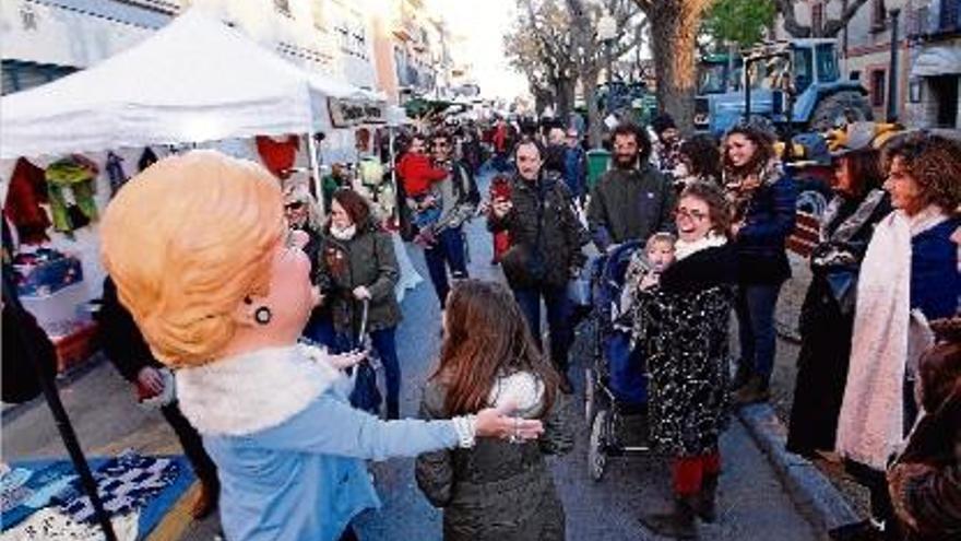 La Grossa es va passejar ahir per la Fira de Sant Andreu.