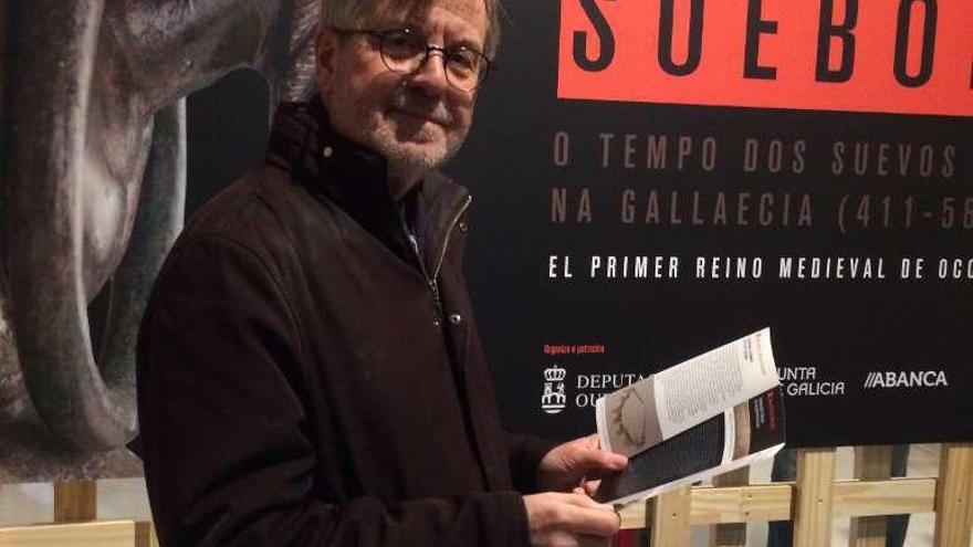 Luis Dalda Gerona, en la exposición. // FdV