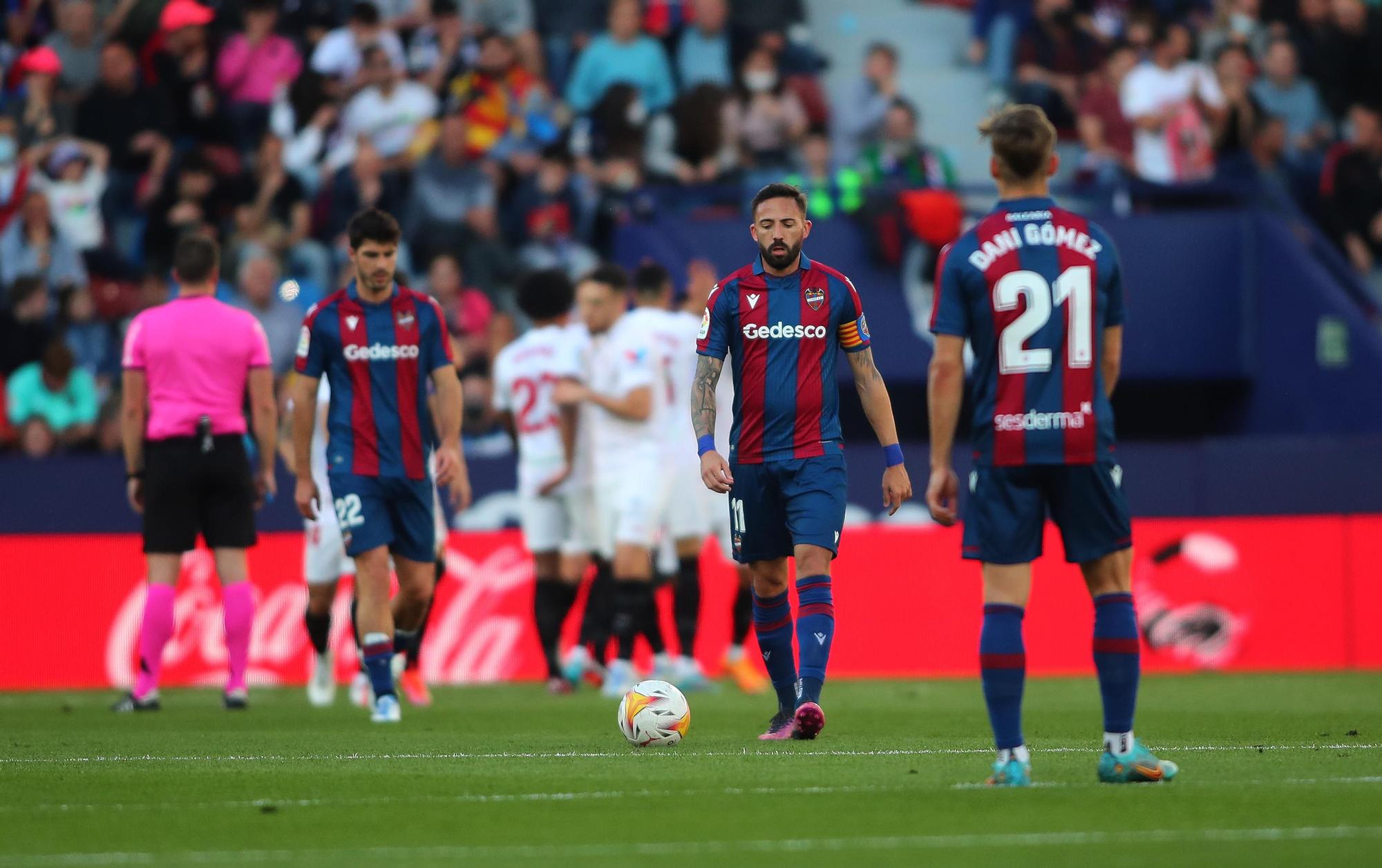 Las imágenes del partido entre el Levante UD y el Sevilla