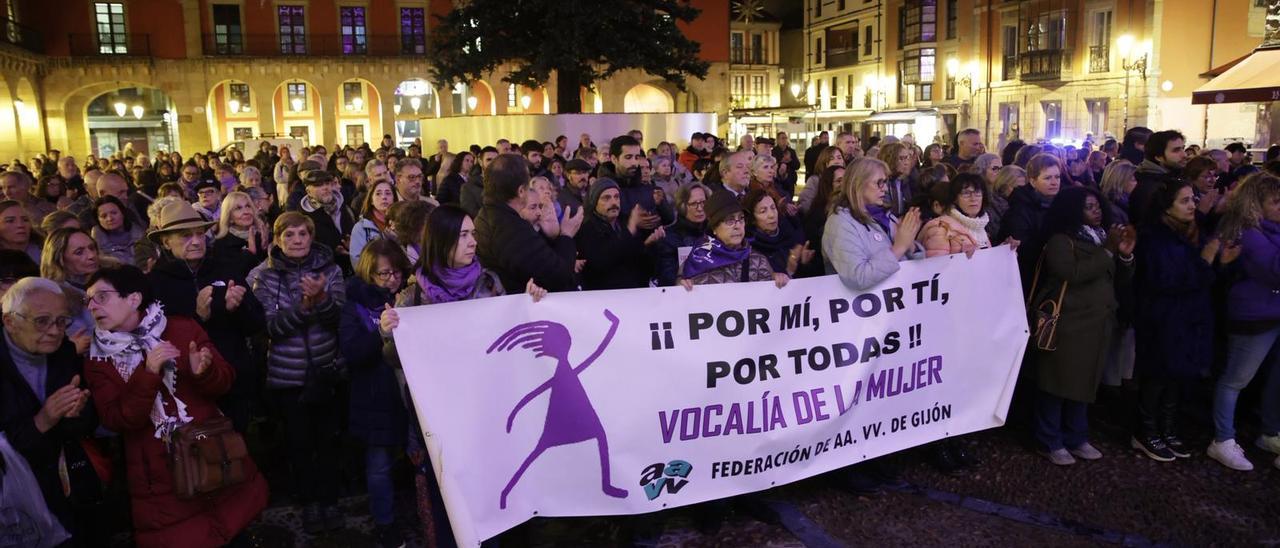 Gijón sale a la calle para condenar la violencia contra las mujeres: "Su erradicación es responsabilidad de toda la sociedad"