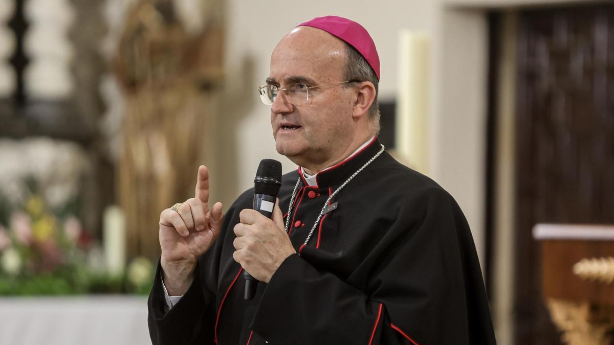 El obispo José Ignacio Munilla en una misa reciente en la provincia de Alicante