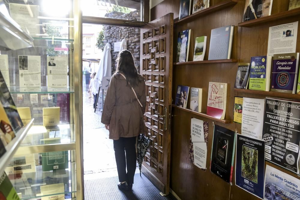 La libreria Ojanguren cierra sus puertas