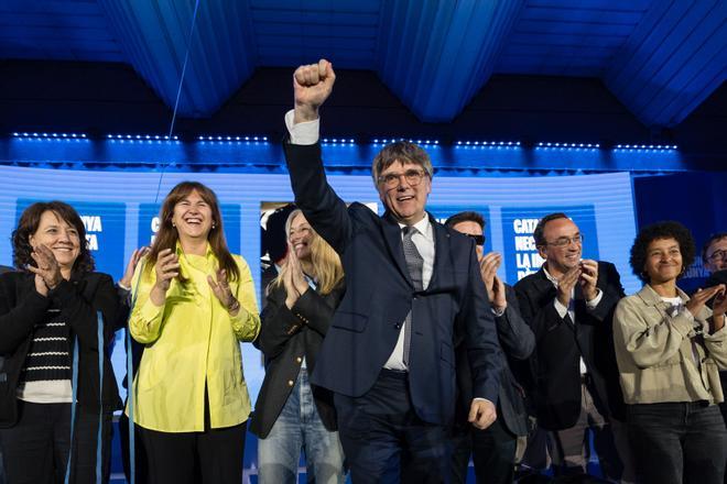 Puigdemont participa en el primer acto de campaña desde Francia