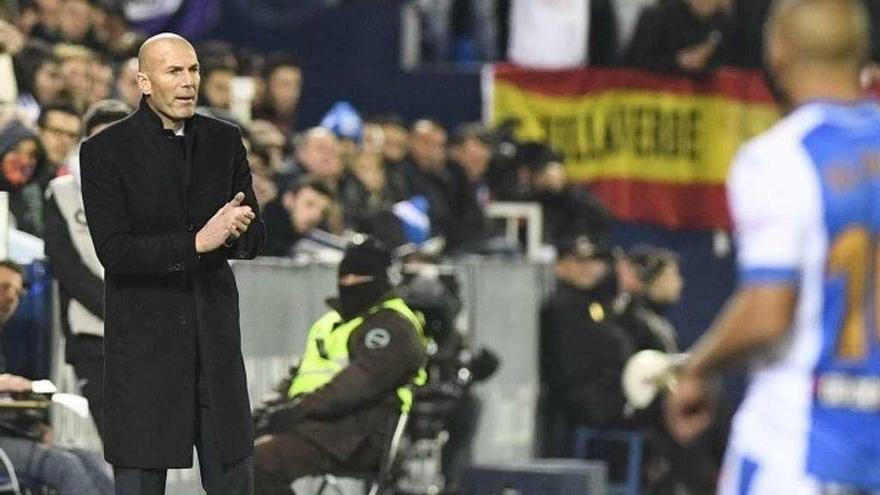 Zidane, en el banquillo de Butarque, en el partido de Copa contra el Leganés.