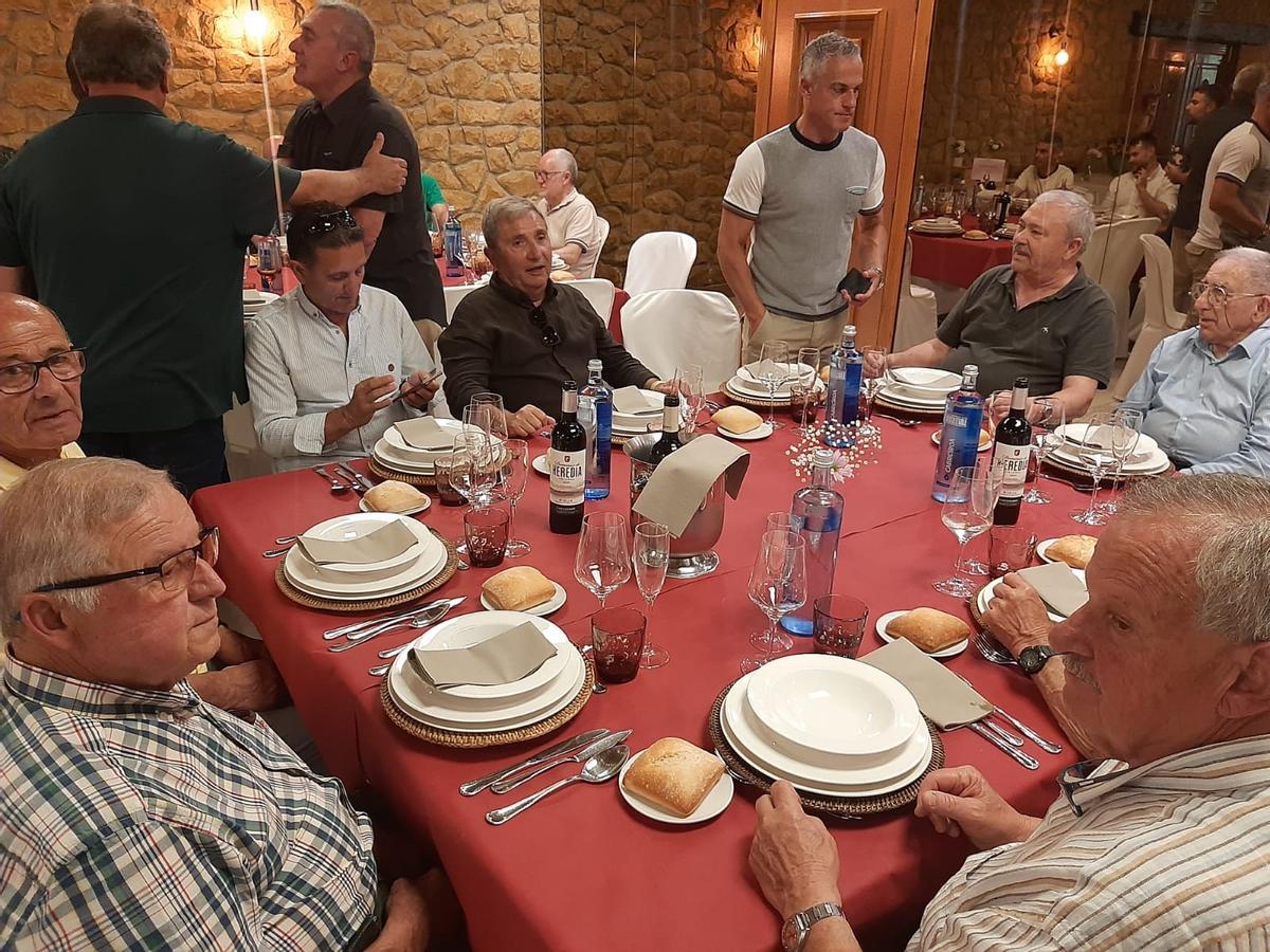 Llanera homenajea a los funcionarios por Santa Rita
