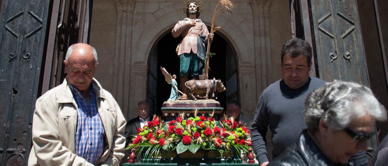 Imagen de San Isidro labrador en Corrales del Vino.