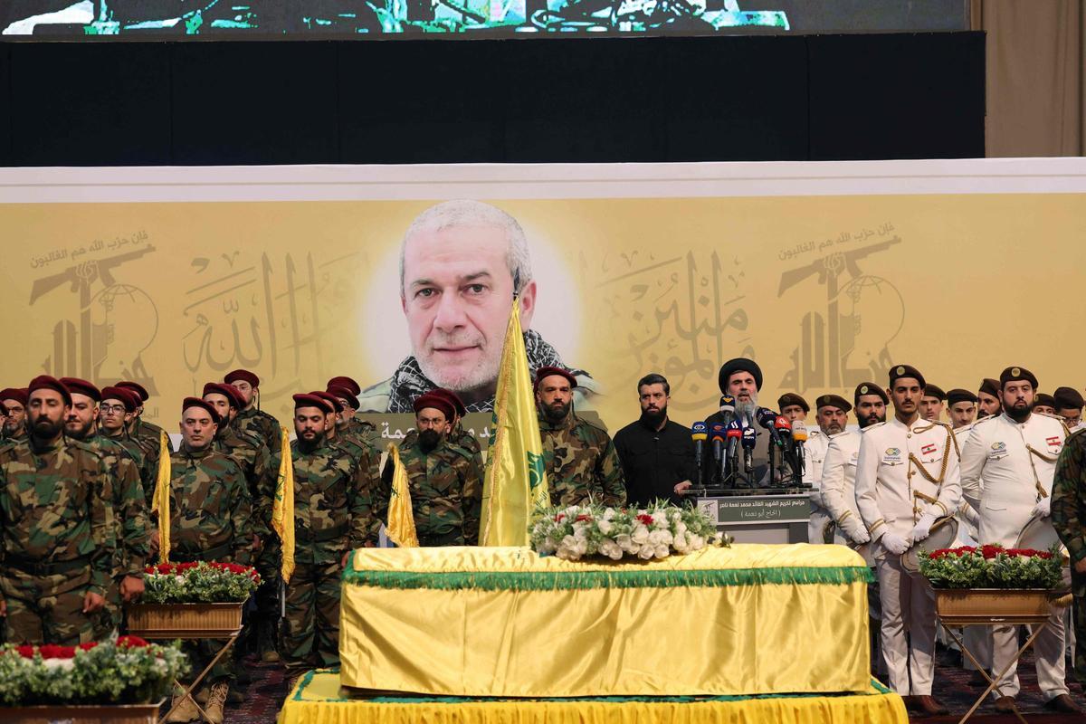 Funeral de Mohammed Nasser, un alto comandante de Hezbollah, en los suburbios del sur de Beirut
