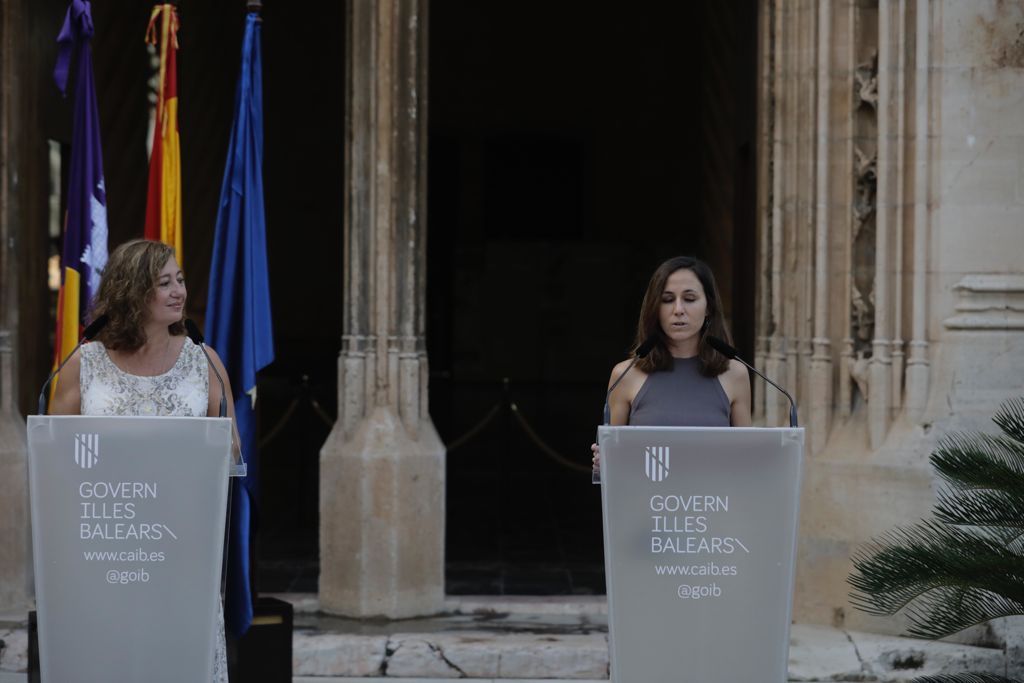 La ministra Ione Belarra firma en Palma con la presidenta Francina Armengol el convenio de transferencia de los fondos del plan de recuperación