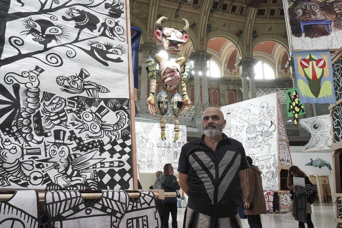 Marcel·lí Antúnez fa una crítica lúdico-festiva al capitalisme en una instal·lació a la Sala Oval del Museu Nacional d'Art de Catalunya
