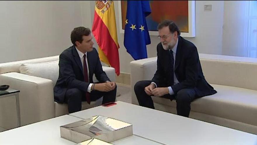 Sánchez reclama a Rajoy que abra una "negociación inmediata" con Puigdemont