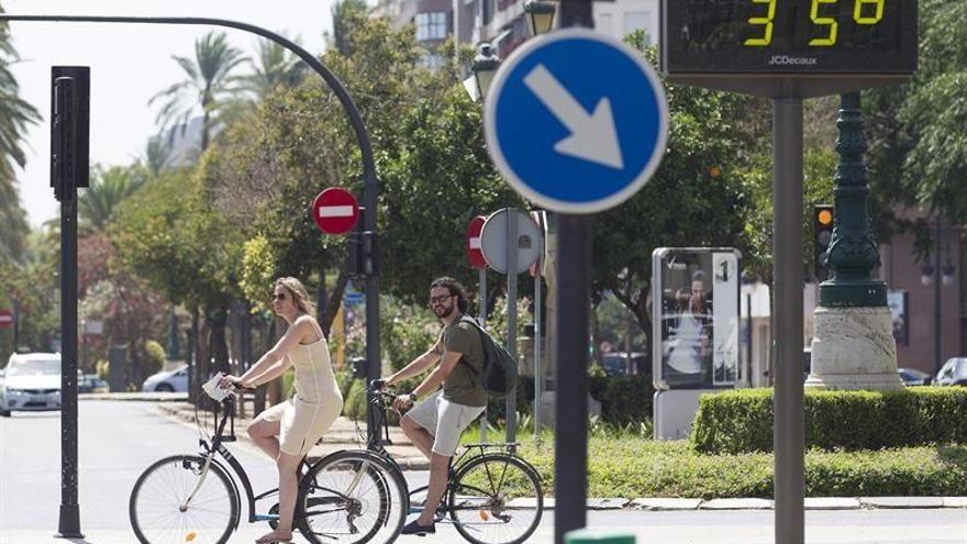 Catorce provincias en alerta por calor