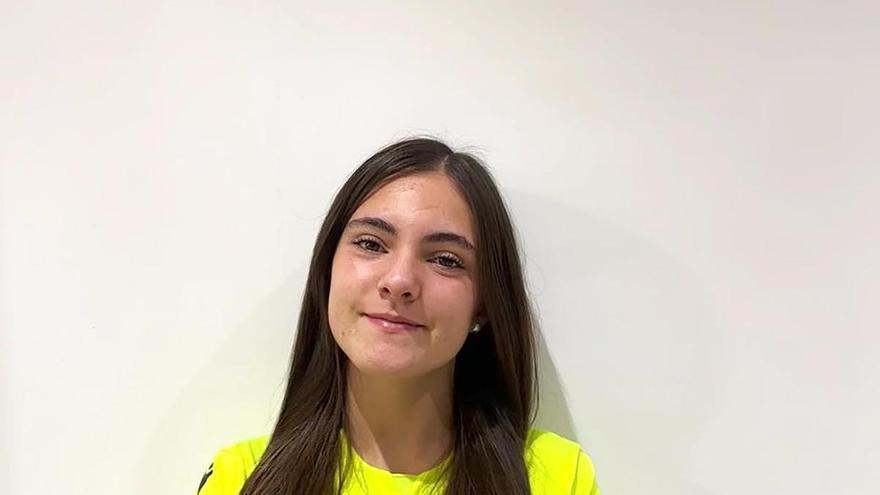 La joven árbitra Ana Martínez Presas, homenajeada de julio de la iniciativa ‘8M, mes a mes’, de la Diputación de Ourense
