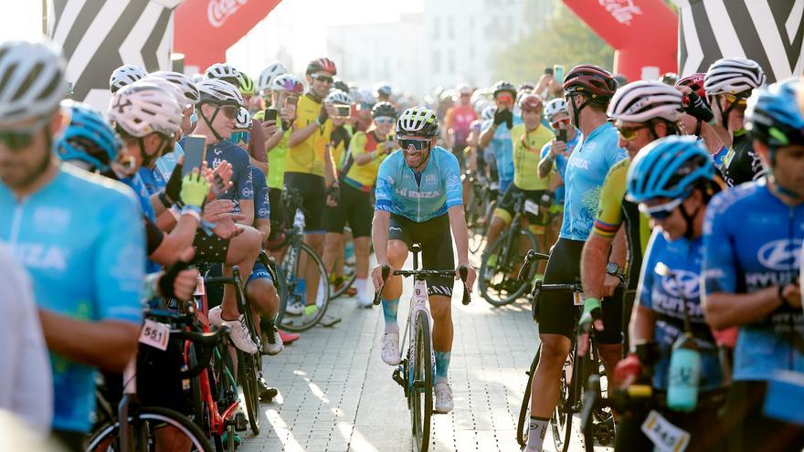 Mira aquí todas las imágenes de la primera etapa de la vuelta cicloturista a Ibiza