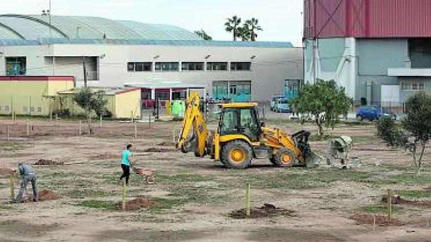 Inicio de las obras junto al Ovni. | DANIEL TORTAJADA