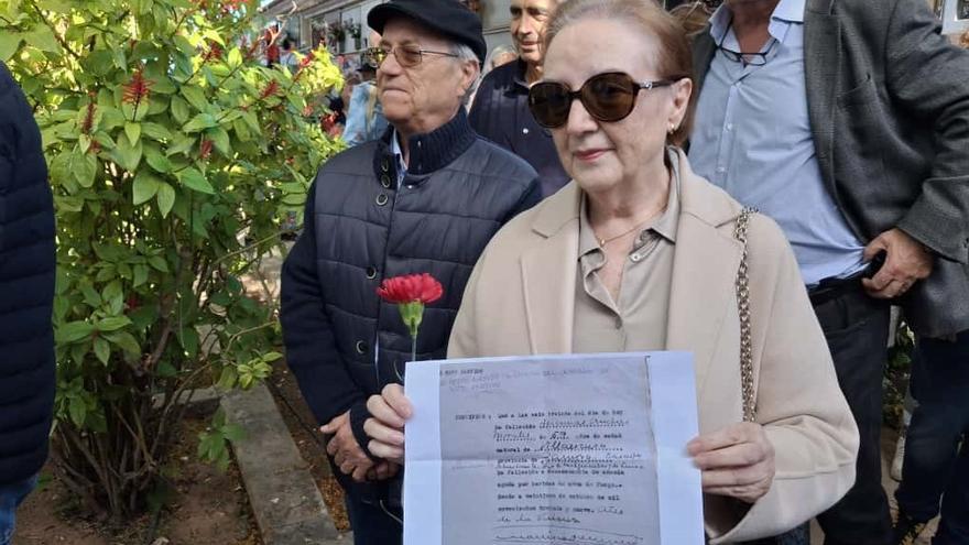 &quot;A mi abuelo lo fusilaron y a mi abuela y mi padre los echaron de casa en Pedreguer para hacer allí el cuartel de la Falange&quot;