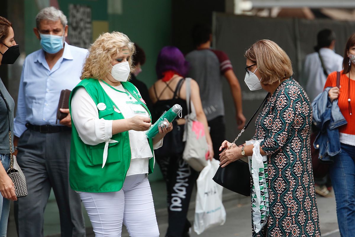 Medio centenar de investigadores buscan mejores tratamientos contra el cáncer en Córdoba