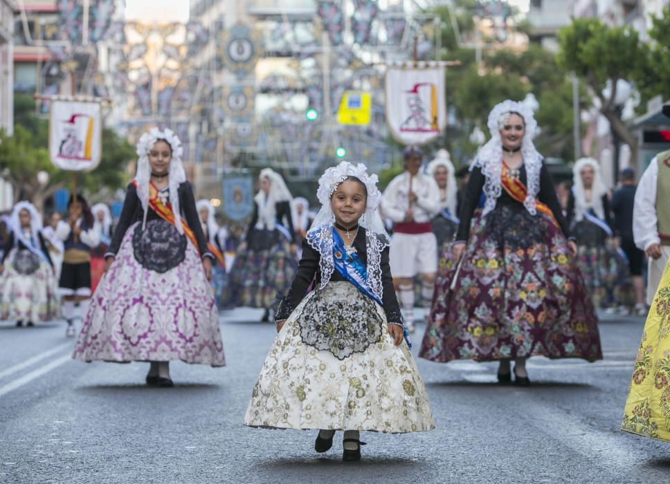 El pregón de las Hogueras 2019 da la bienvenida al Fuego a la ciudad de Alicante