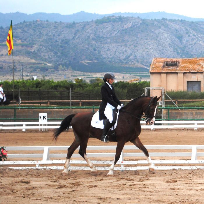 Marta Esteve, amazona de Puçol que ha ganado diversos campeonatos autonómicos.