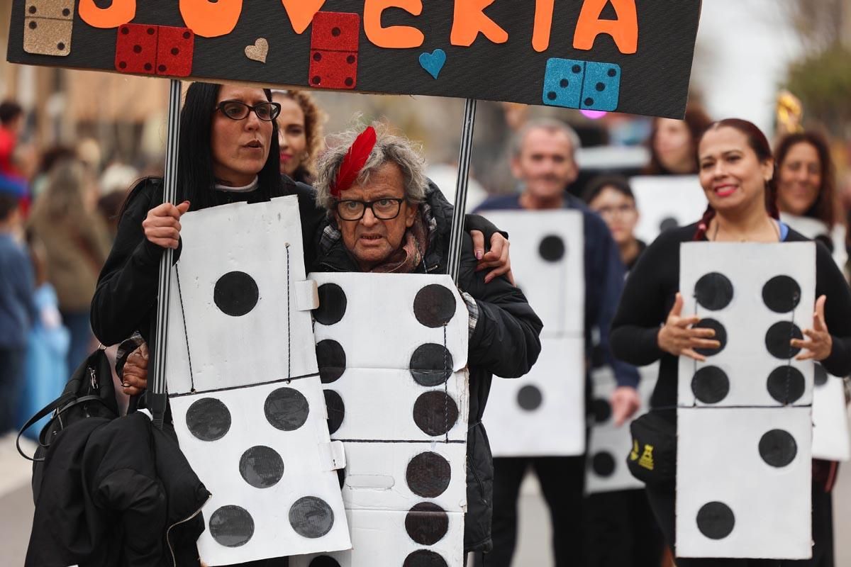 Búscate en las imágenes de la rúa de Carnaval de Ibiza